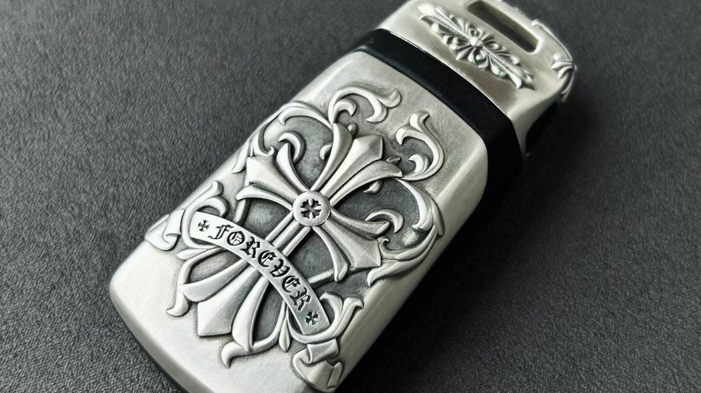 Audi key case flat lay showing the structure of a premium buying checklist