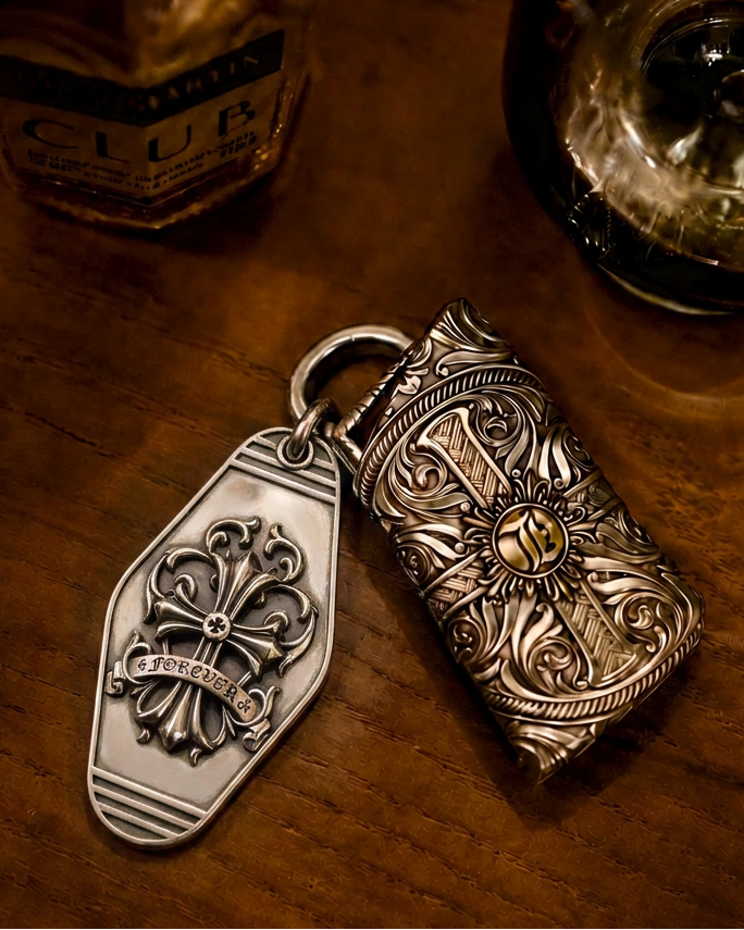 Fleur-de-Lis Crest Personalized Keychain