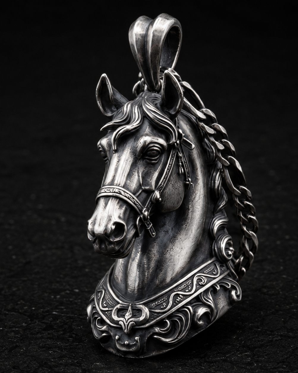 Baroque Horse Head Pendant, side profile