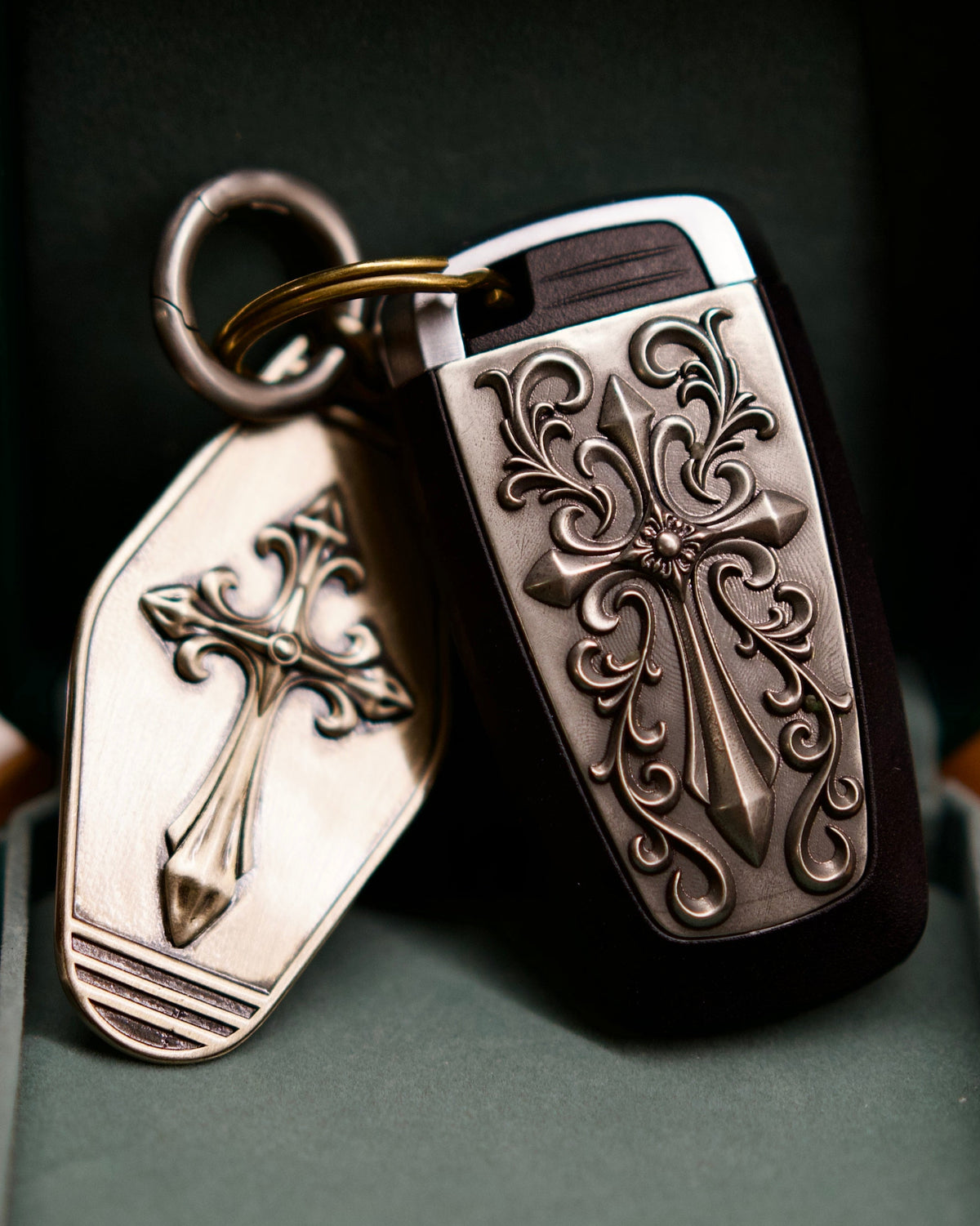 Ford Mustang Silver Key Case, back engraving detail