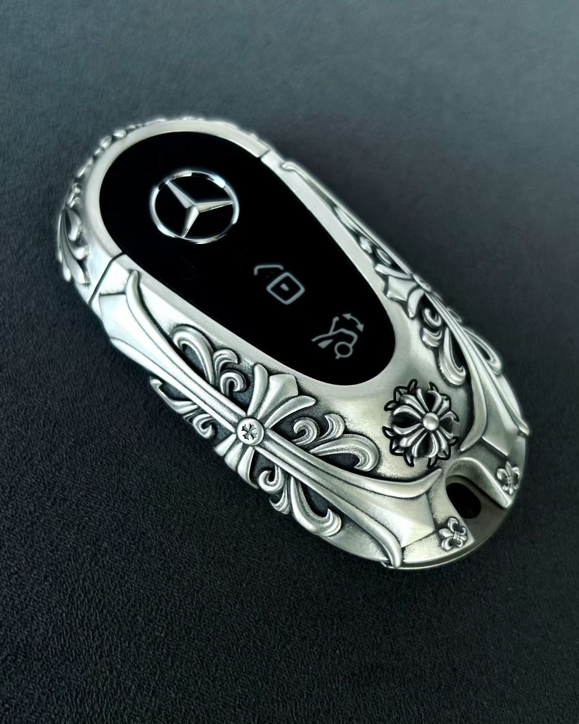 top view, button layout, symmetrical, craftsmanship