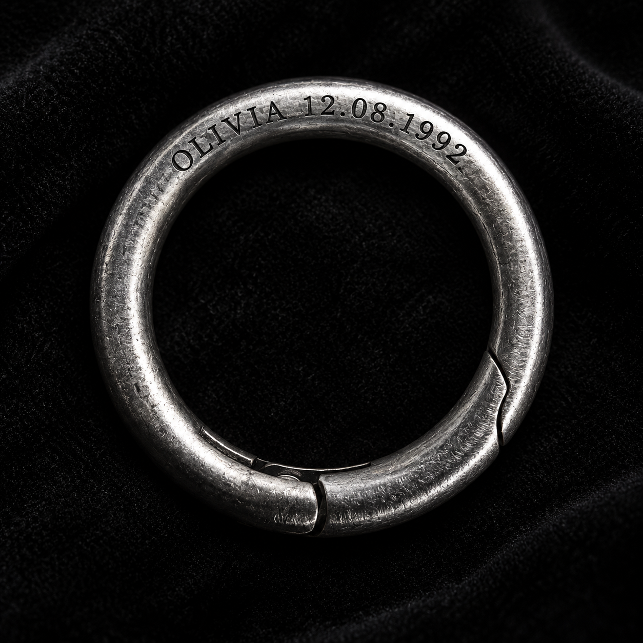 Key ring showing a name and date engraving example