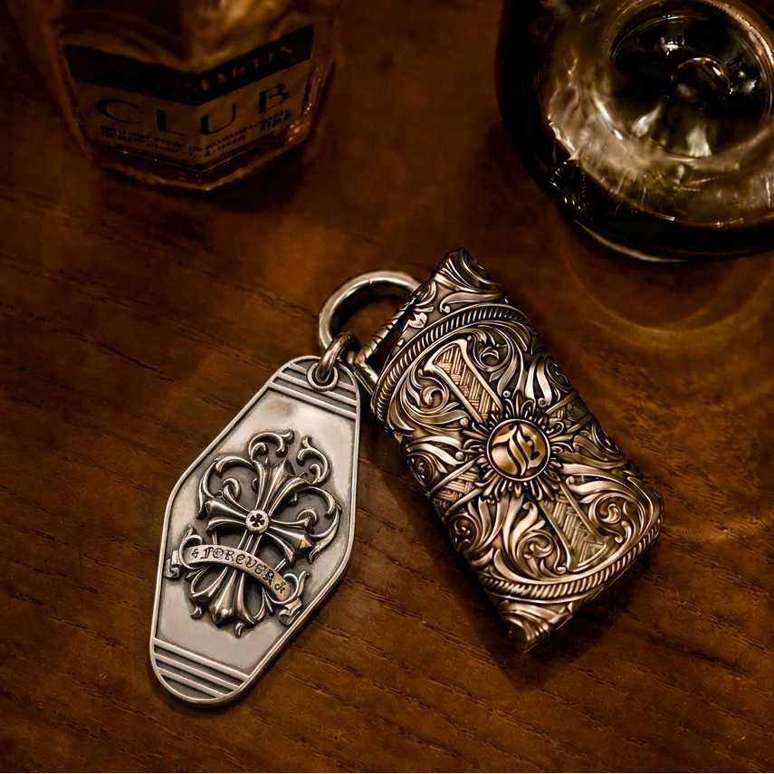Fleur-de-Lis Crest Personalized Keychain