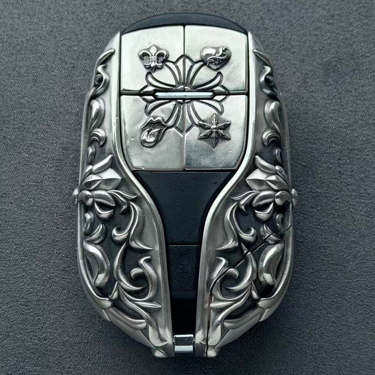 Custom Maserati Key Case, engraved Maserati emblem back view