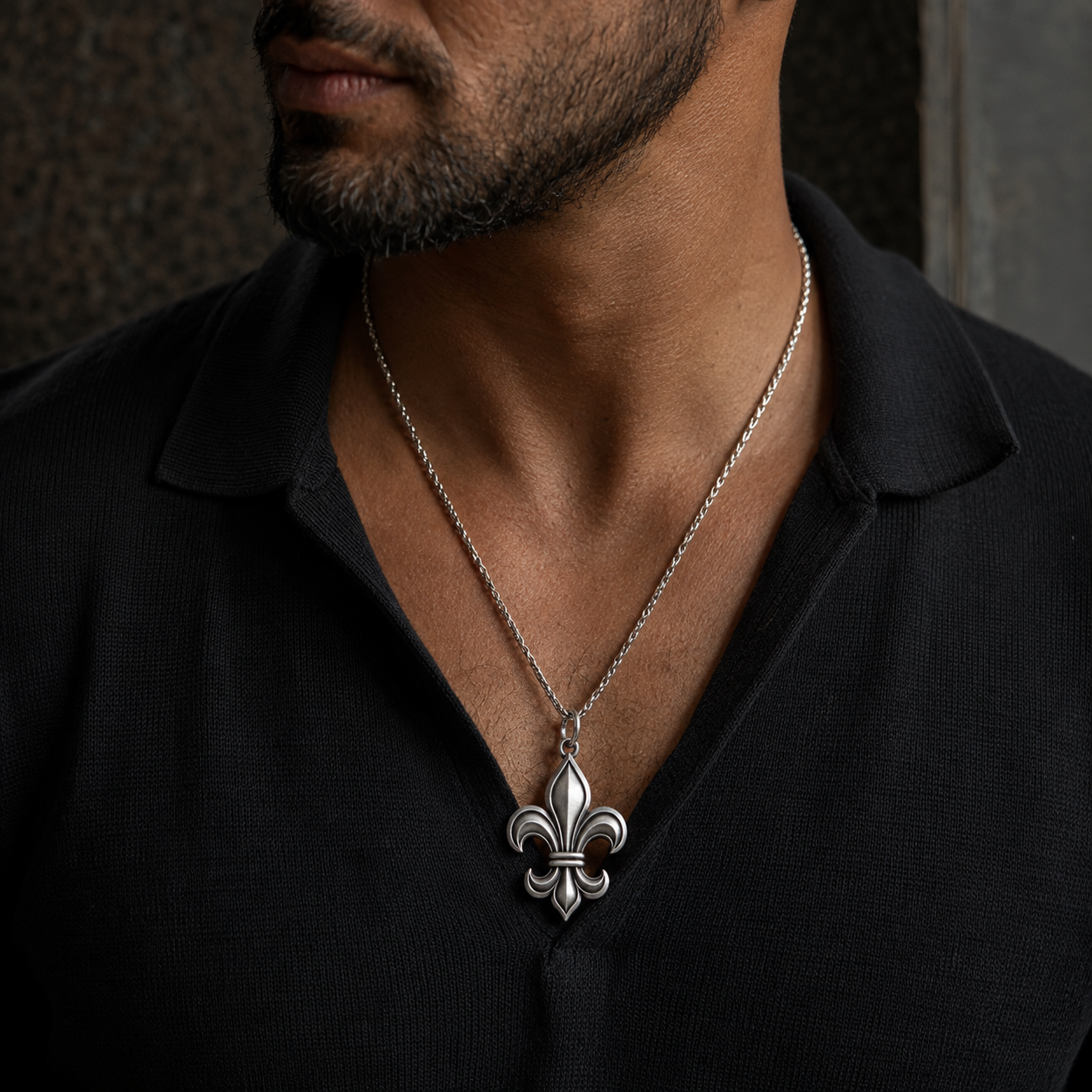 Flower-de-Luce 925 Silver Necklace, back view