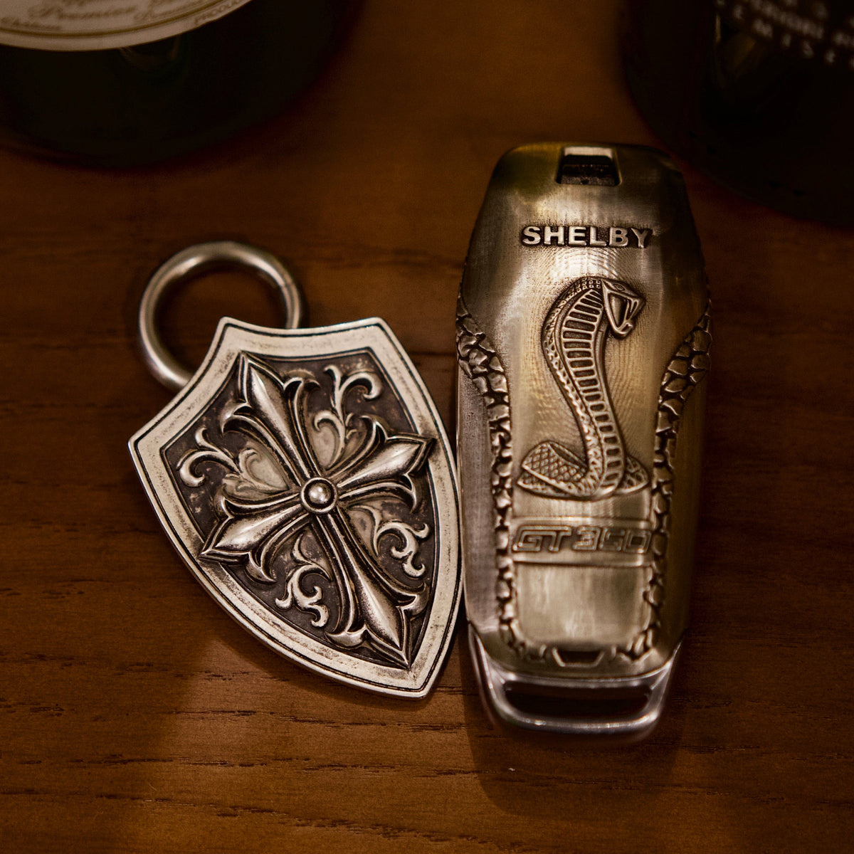 Ford Mustang Shelby GT350 Silver Key Case, button layout