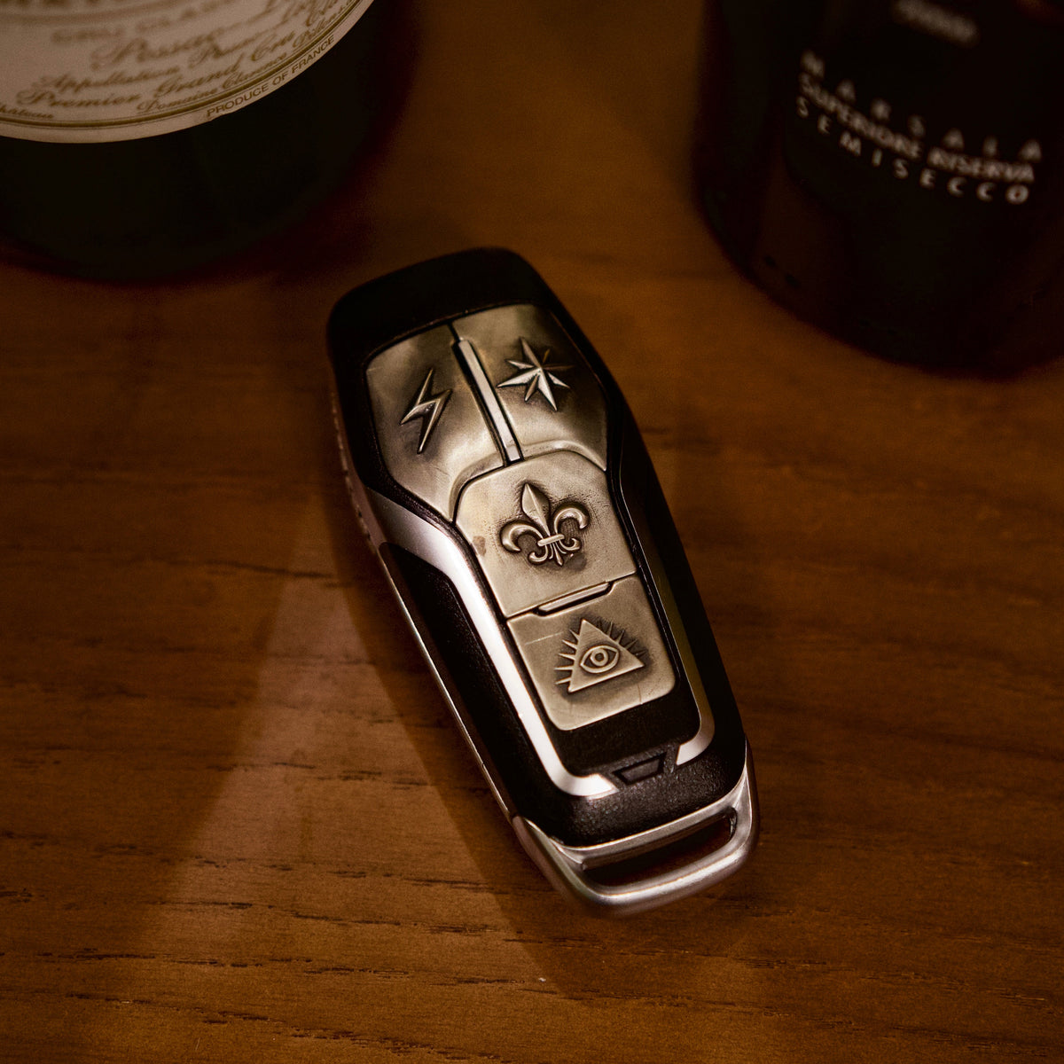 Ford Mustang Shelby GT350 Silver Key Case, engraved edge detail