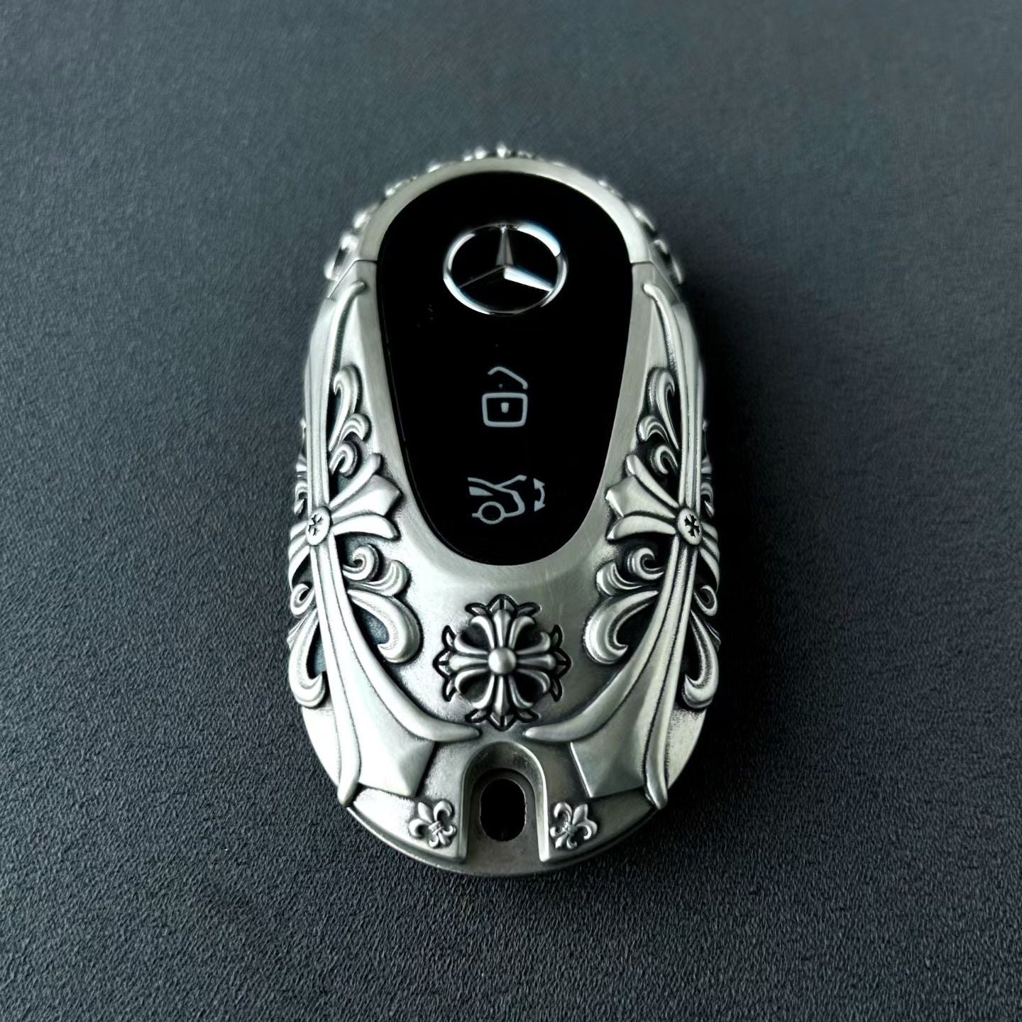 diagonal angle, uniform relief, weighty precision