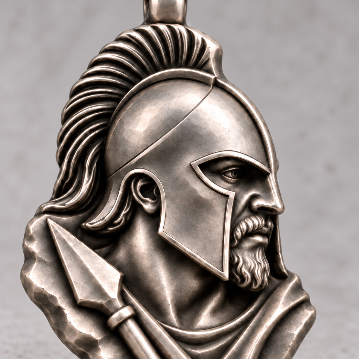 Ares upgraded pendant — 银质表面近照; design visualization, styling accessories excluded