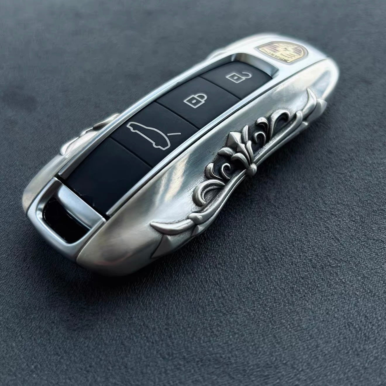 IGNIS ARGENTUM Sterling Silver Porsche Key Case - Handcrafted 925 Solid Silver Cover for Three-Button Porsche Key Fob, Precision Fit for 911 Carrera Turbo GT3 Taycan Macan Cayenne Panamera