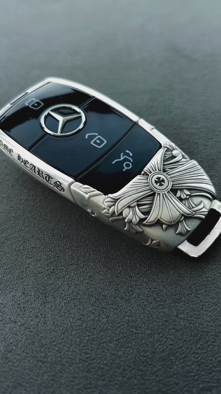 Video showcasing a finished Mercedes-Benz slim-rectangle silver key case