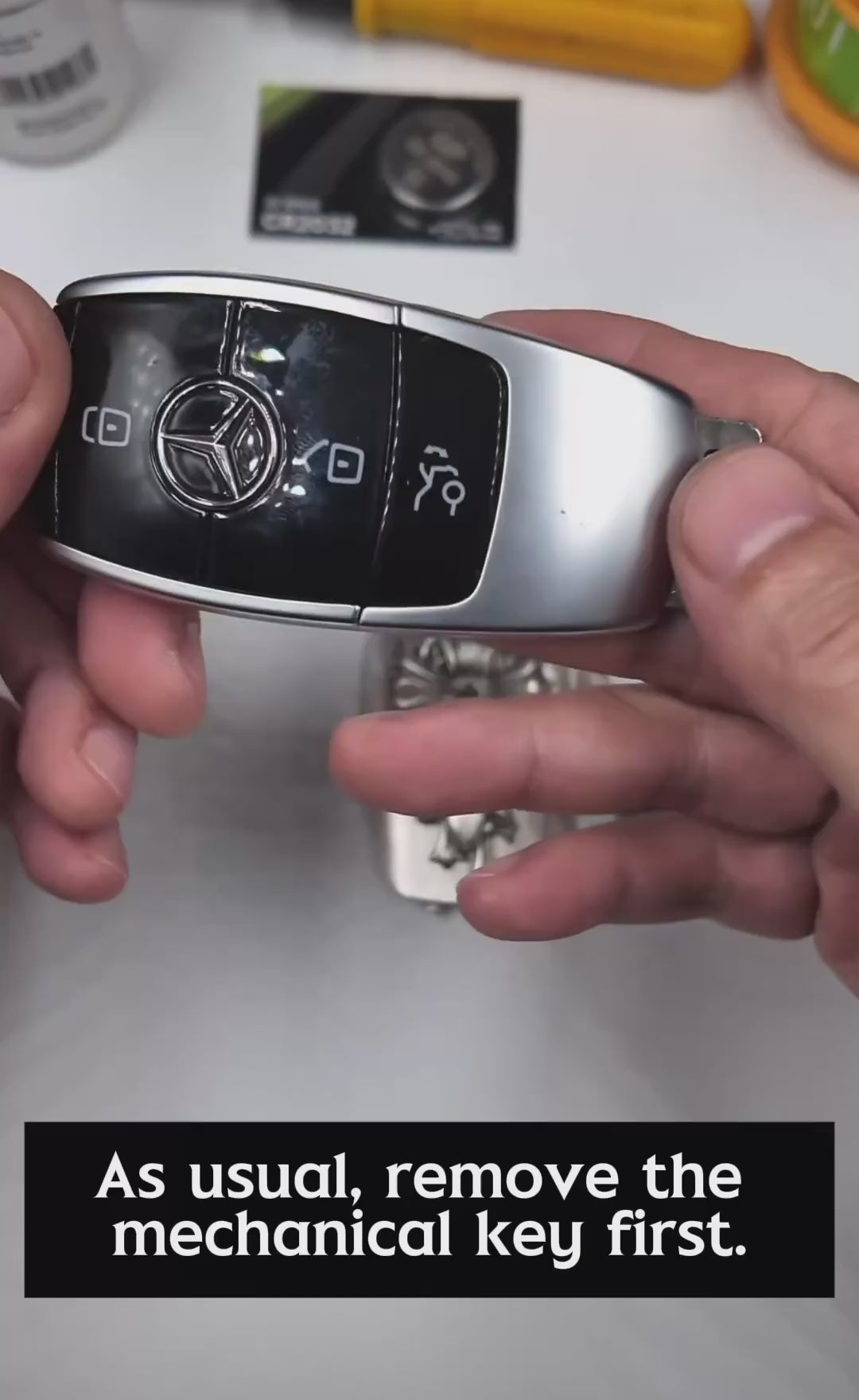 Video showing installation of a Mercedes-Benz slim-rectangle key case